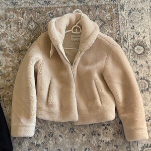 Club Monaco Cream Puffer Jacket
